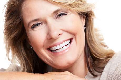 Smile Lens – Verstelbare Witte Tandprothese voor Directe Glimlachcorrectie