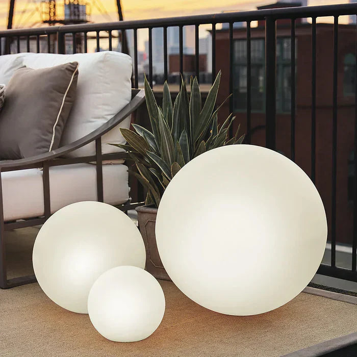 AuraKleur tuinbol LED-verlichting – 16 kleuren – Draadloos, weerbestendig en sfeervol voor tuin, terras en feest