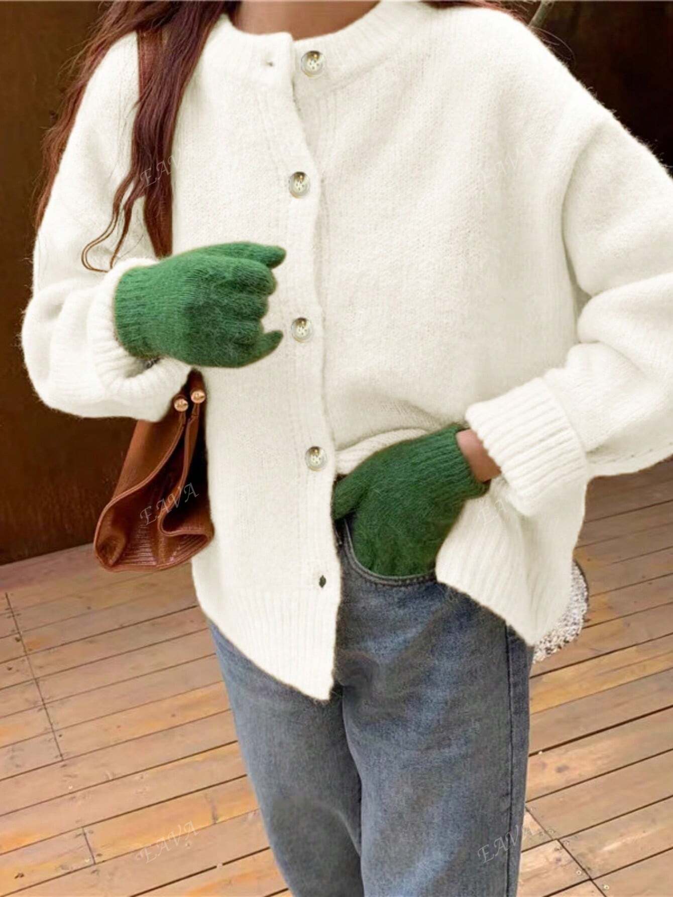 CozyKnoop Oversized Trui – Ronde Hals met Knopen en Comfortabele Pasvorm