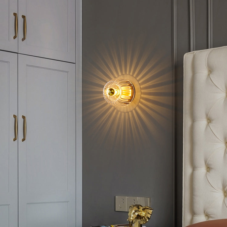 BrassRay Wand- en Plafondlamp – Luxe Zonvormige Lamp van Koper & Glas