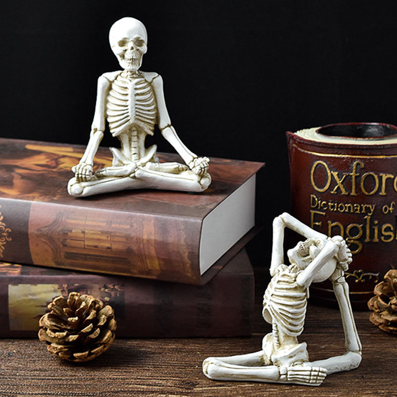 Halloween Beeldje – Resin Ornament in Vintage Wit of Zwart