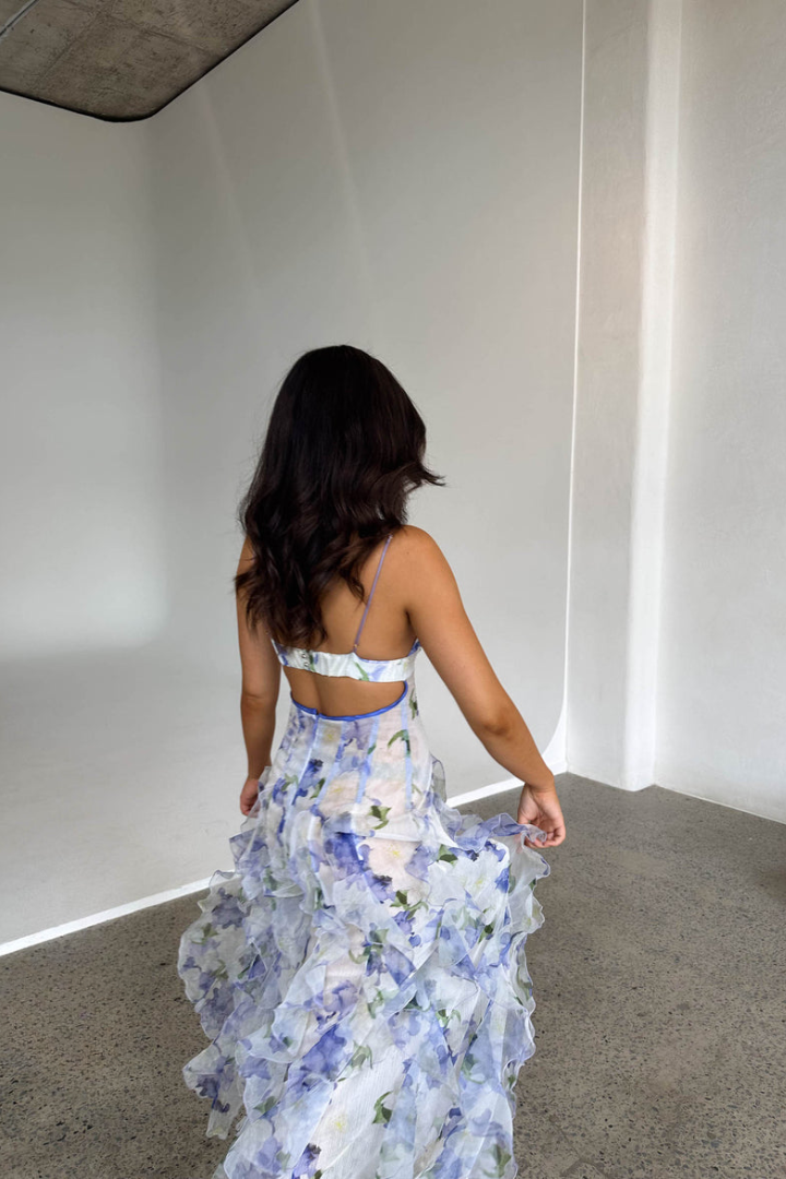 Zomerse Maxi Jurk met Hartvormige Halslijn – De Romantische Flowjurk