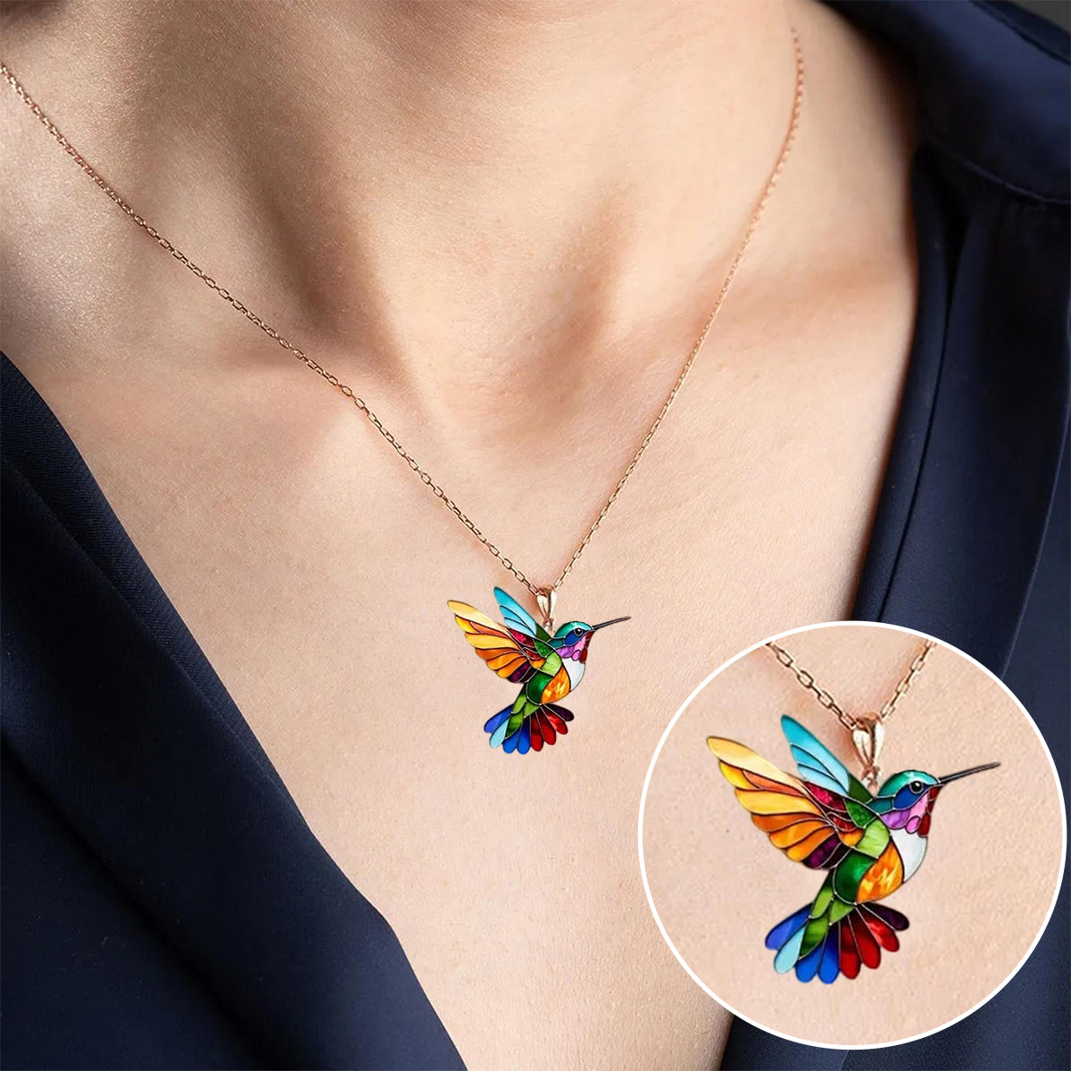 Colibri Charm – Kleurrijke Ketting met Symbolische Betekenis