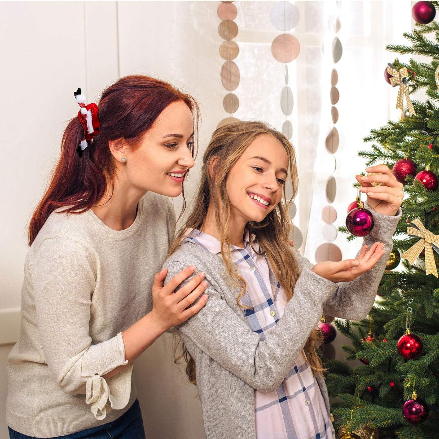 FluweelVrolijk Kerst Scrunchie Set – 10-Delige Haaraccessoire Collectie