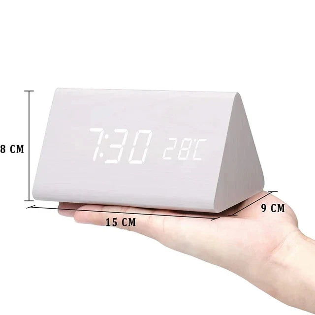 Digitale Houten Wekker – Moderne Technologie met Tijdloos Houtdesign