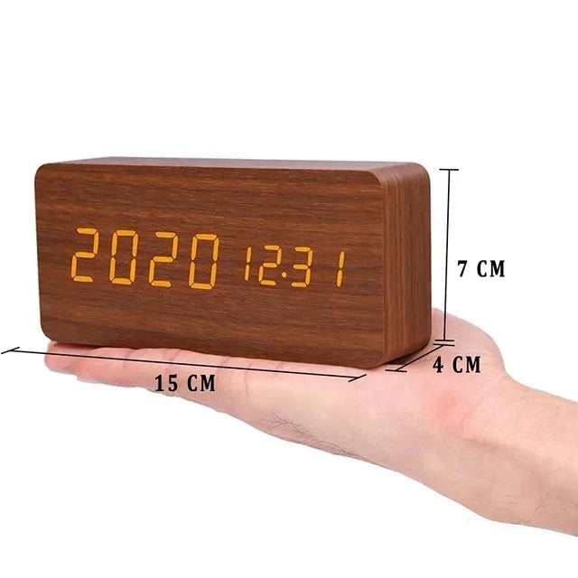 Digitale Houten Wekker – Moderne Technologie met Tijdloos Houtdesign