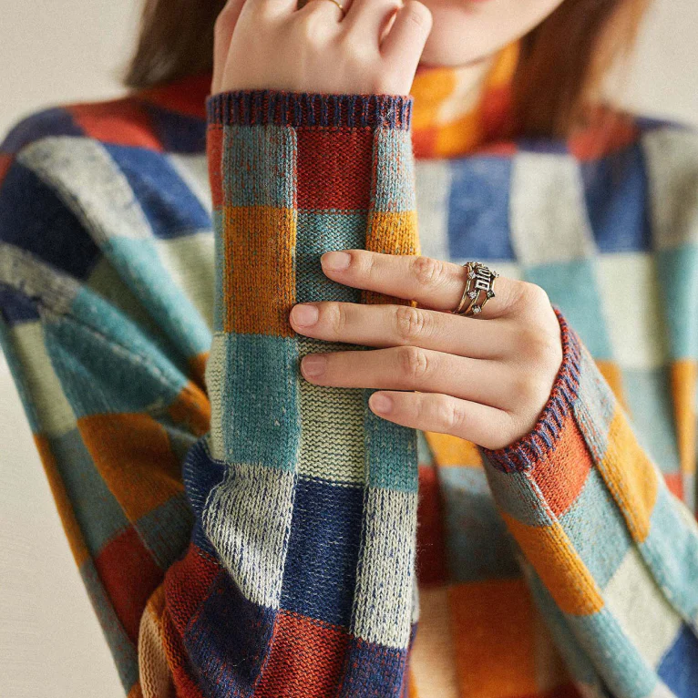 CashLoom Kasjmier Trui – Patchwork Damestrui met Rolkraag en Duurzaam Design