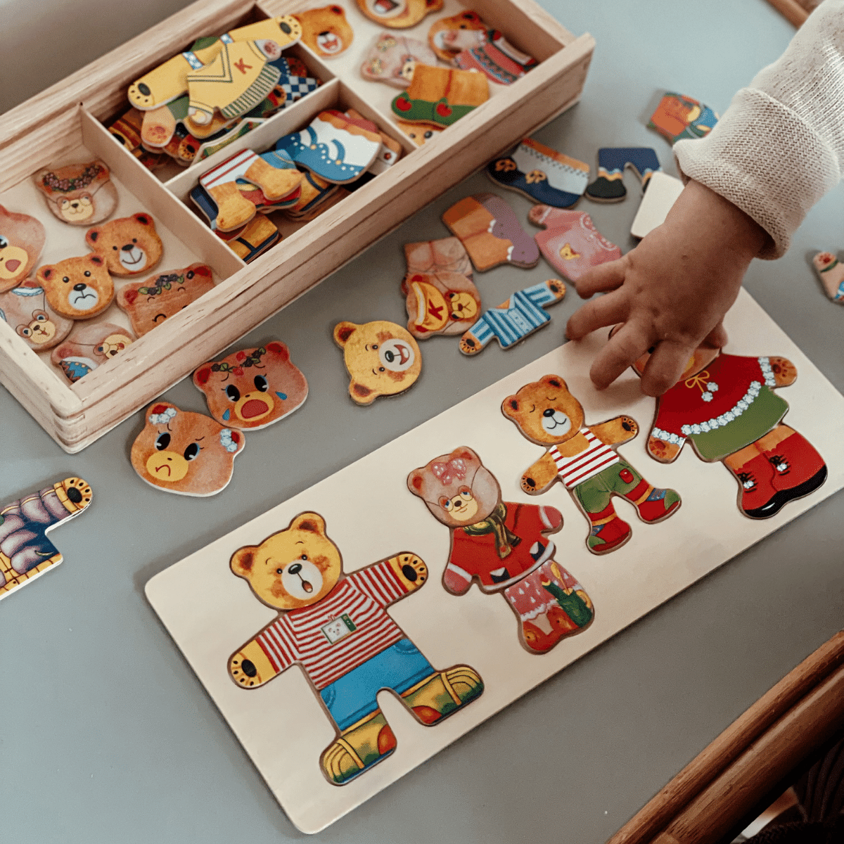 Houten Puzzel voor Kinderen – Creatieve Outfit Combinaties voor Cognitieve Ontwikkeling