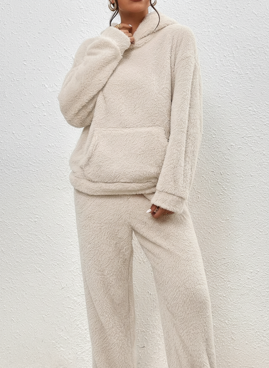 CozyTeddy Lounge Set – Warme Hoodie en Broek van Zachte Teddy-Stof met Kangoeroezak