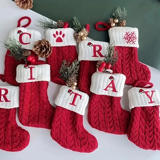 LetterJoy Gepersonaliseerde Kerstsok – Stoffen Kerstdecoratie met Initialen en Klassiek Ontwerp