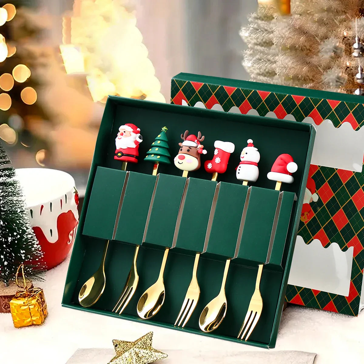 GoudFeest Kerst Bestekset – Luxe Gouden Lepel en Vork met Santa Claus Ontwerp