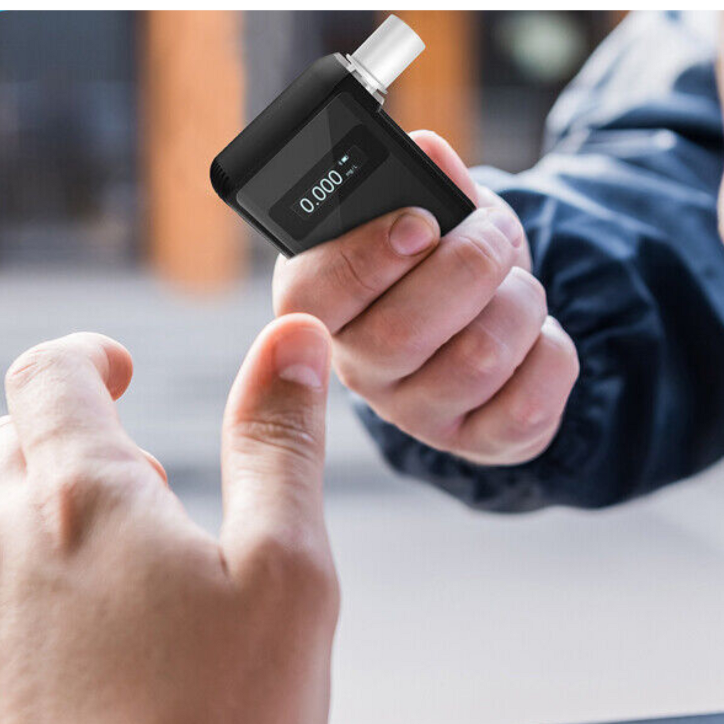 Draagbare Alcoholtester met LCD en App – Compact voor Thuis en Auto