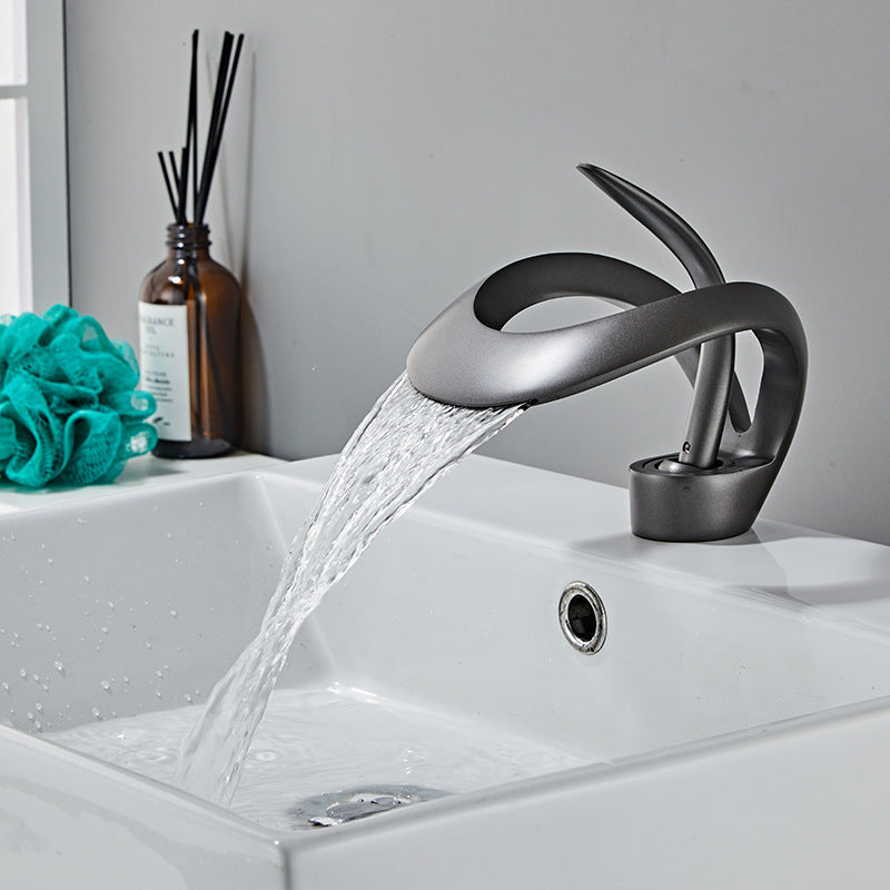 Stijlvolle Waterfall Einhebelkraan voor Luxe Badkamer