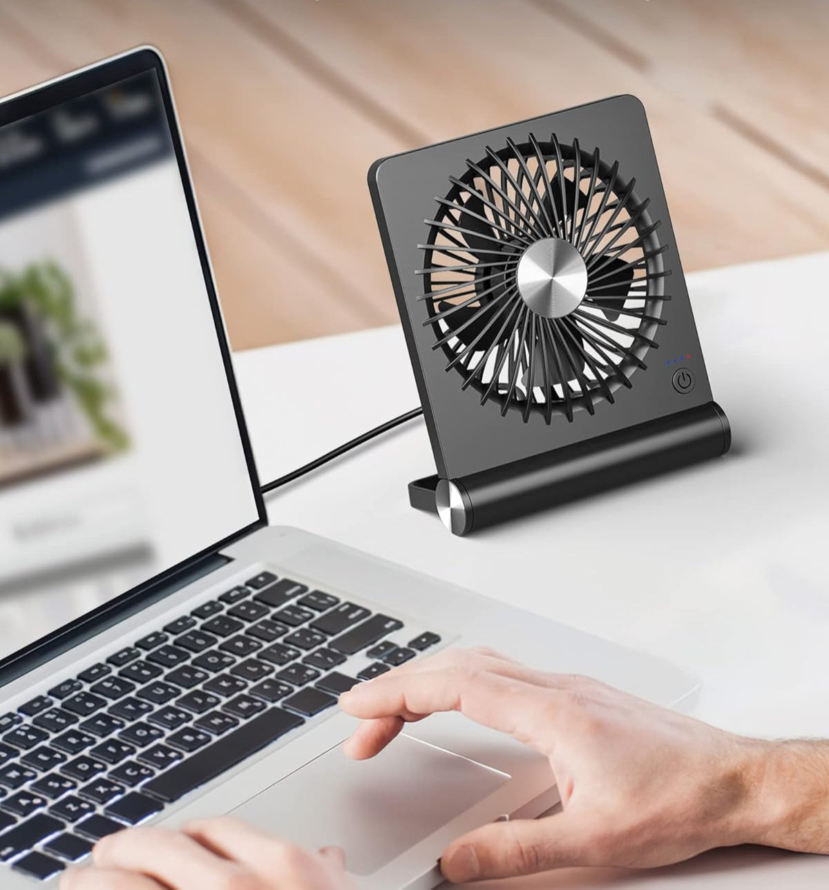 Ultra Lichte Tafelventilator – Stil en Compact voor Optimale Koeling