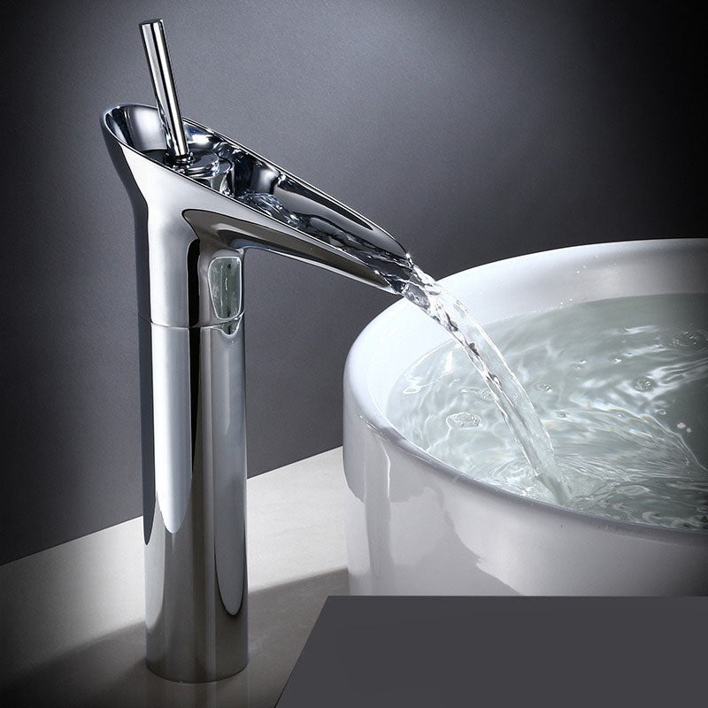 Antieke Messing Wastafelkraan - Watervaluitloop en Enkelvoudige Hendel