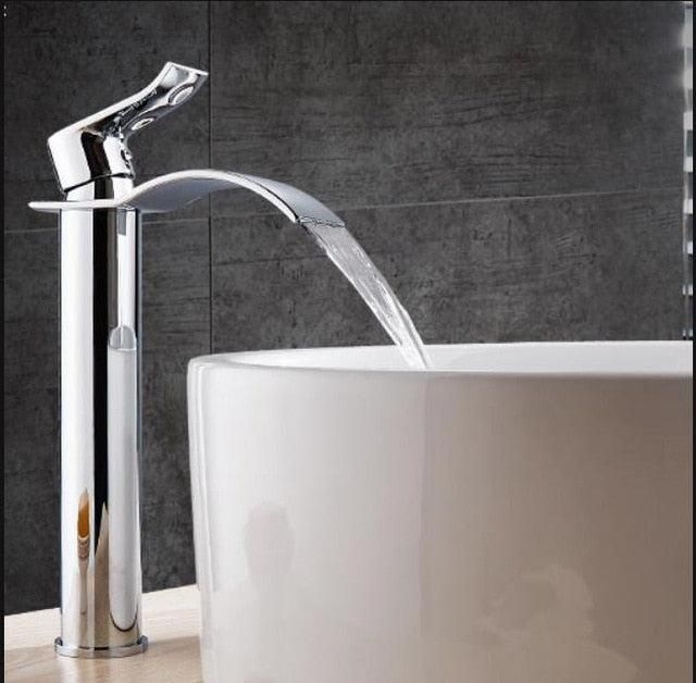 Messing Waterval Wastafelkraan met Mengfunctie - Elegante Badkamerkraan