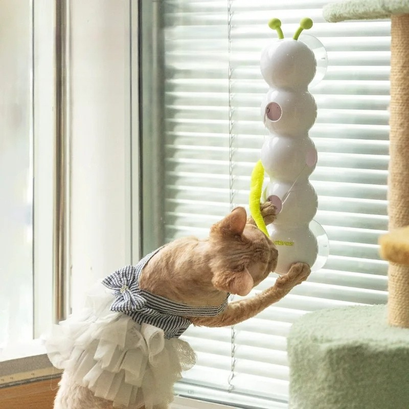 Automatisch pop-up kattenspeeltje met bewegingssensor