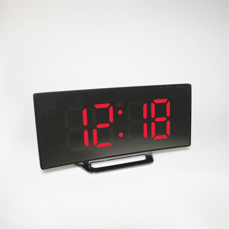 CurveTime Digitale Wekker – Compacte Wekker met Gebogen Display en Modern Design