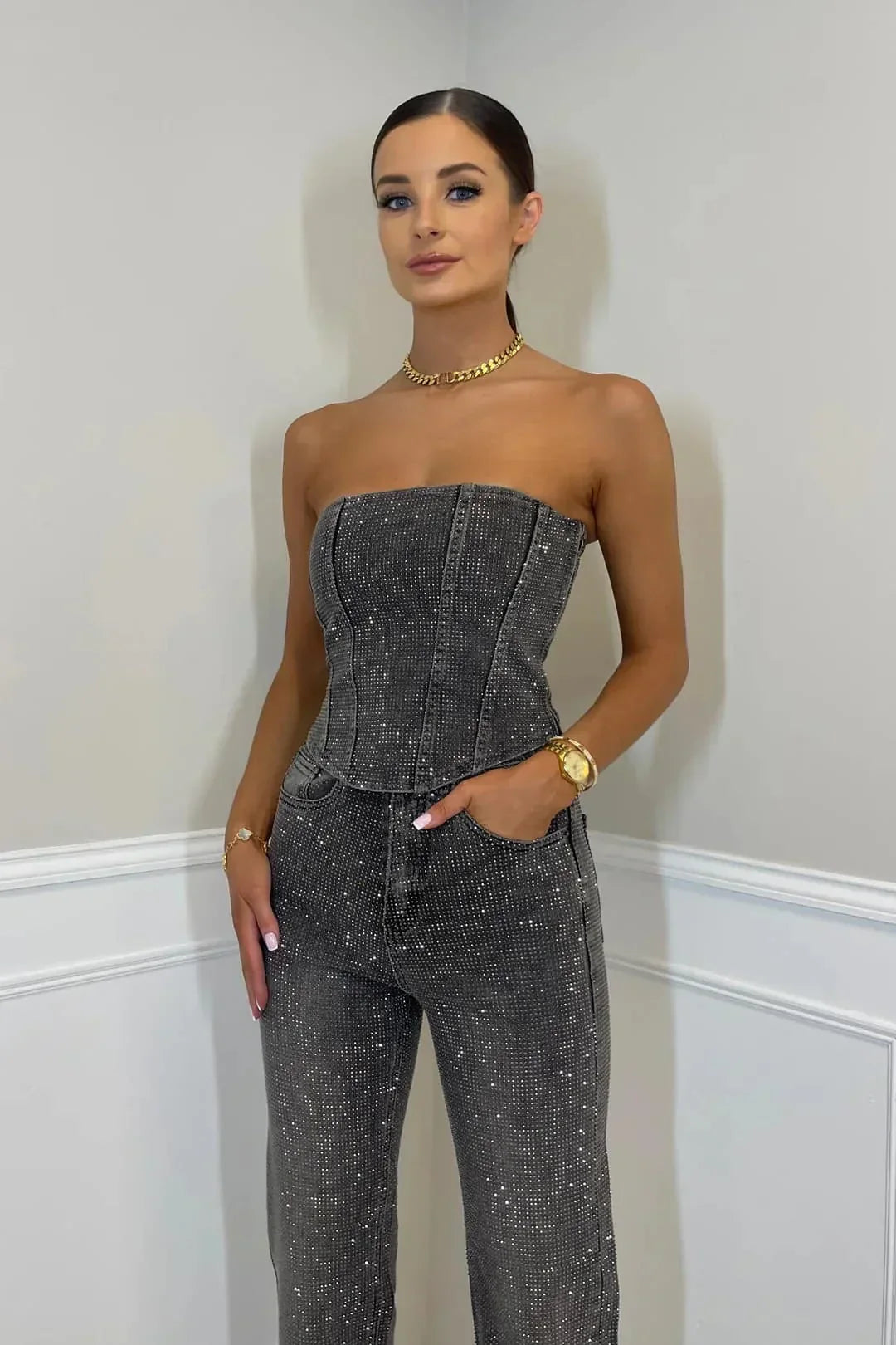 Liora Glitter Set – Glinsterende damesoutfit met top en hoge taille jeans