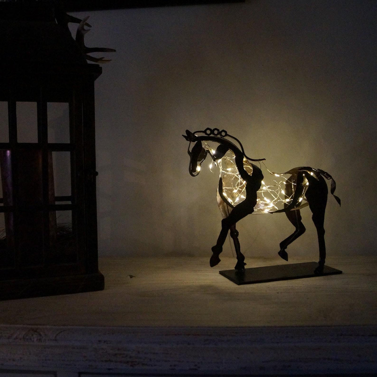 Handgemaakt Metalen Paardenbeeldje – Decoratief Kunstwerk