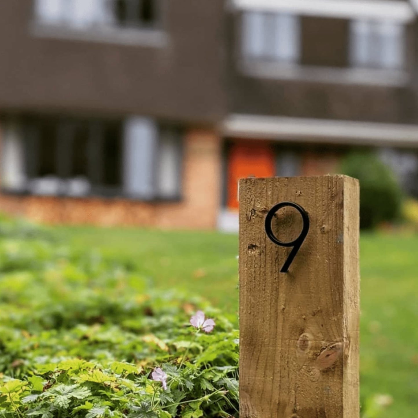 Moderne Zwarte Huisnummers - Zwevend en Duurzaam