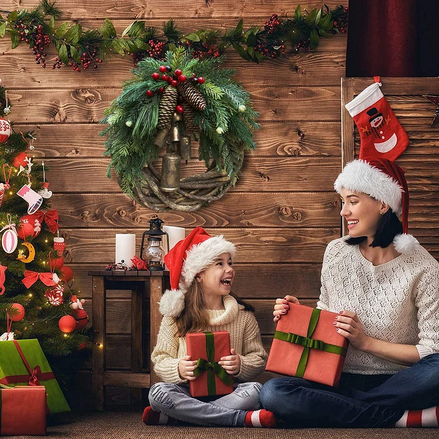 Winterwens Krans – Handgemaakte Bohemian Deurkrans met Bellen en Dennenappels