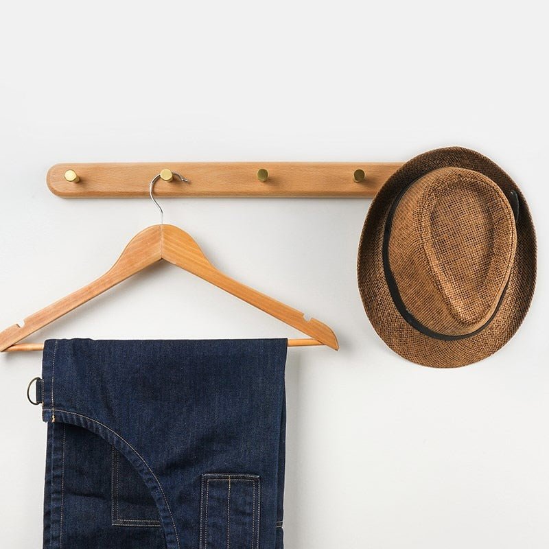 WandHout – Minimalistische houten wandkapstok met messing haken