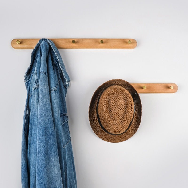 WandHout – Minimalistische houten wandkapstok met messing haken