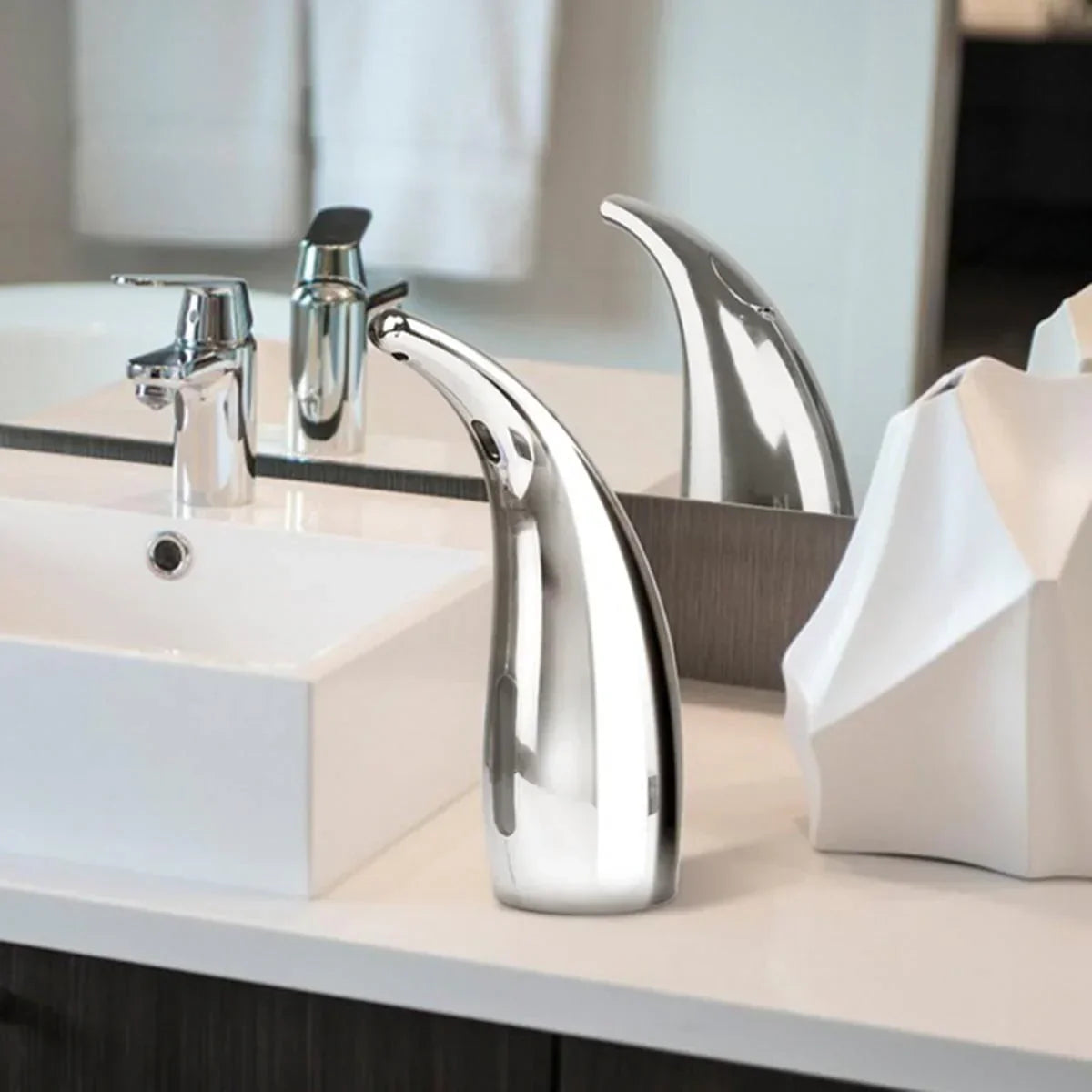 Automatische Zeepdispenser "HygiFlow" met Sensor en Modern Design