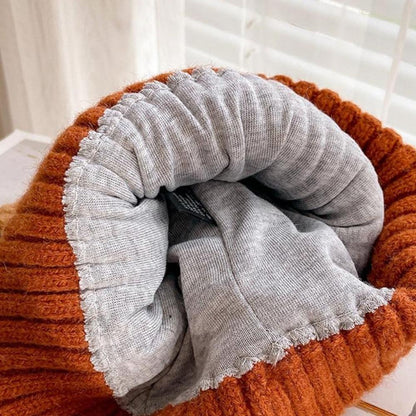 KattenOor WinterMuts CosyCharm – Zachte Gebreide Damesmuts met Speels Ontwerp