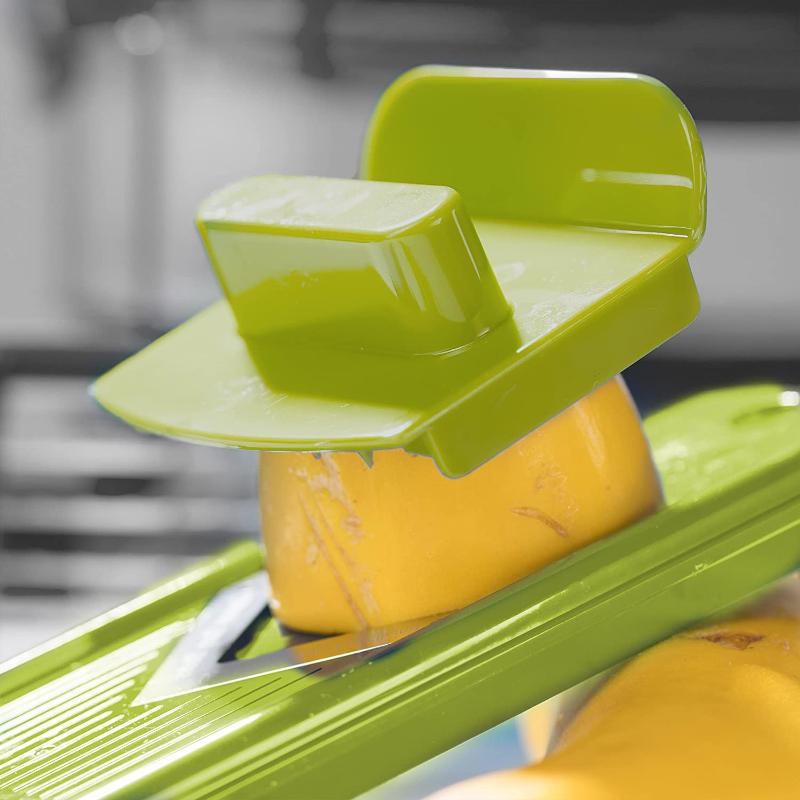 SlicePro 12-in-1 Groentesnijder – Multifunctioneel Snij- en Raspsysteem voor de Keuken