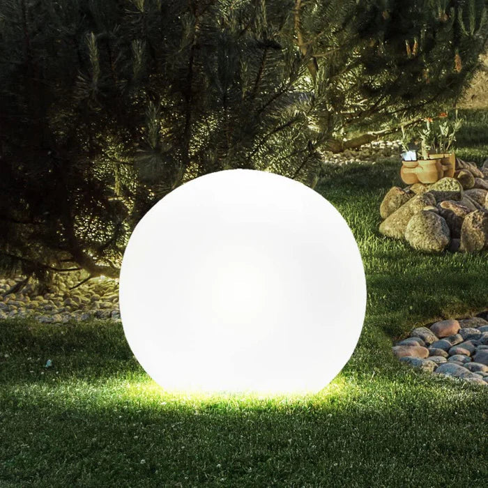 AuraKleur tuinbol LED-verlichting – 16 kleuren – Draadloos, weerbestendig en sfeervol voor tuin, terras en feest
