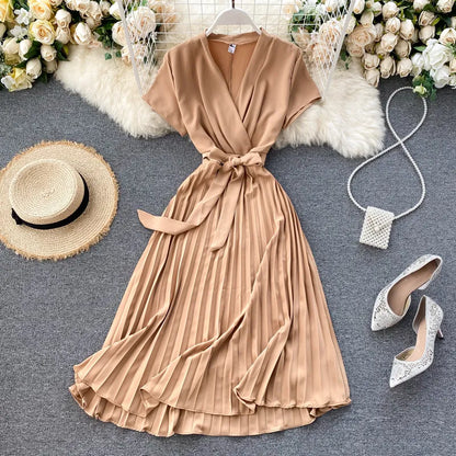 Eleganza Plissé Midi Jurk Met V-Hals