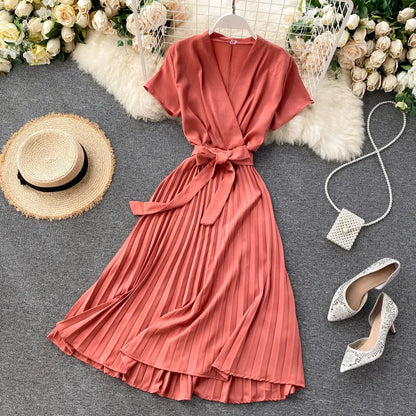 Eleganza Plissé Midi Jurk Met V-Hals