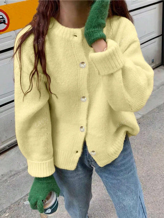 CozyKnoop Oversized Trui – Ronde Hals met Knopen en Comfortabele Pasvorm