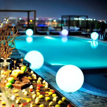 AuraKleur tuinbol LED-verlichting – 16 kleuren – Draadloos, weerbestendig en sfeervol voor tuin, terras en feest