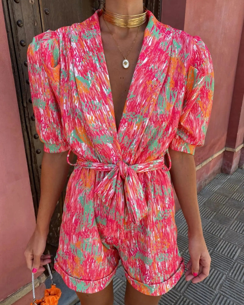 Elegante Korte Jumpsuit met Tailleceintuur – De Losvallende V-Hals Eendeler