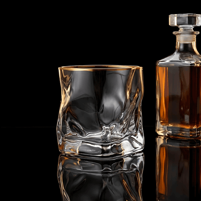 Japans Kristallen Whiskyglas met Goudaccent – Premium Reliëfstructuur