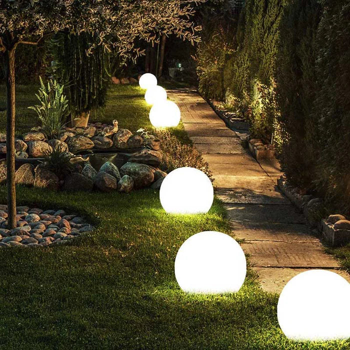 AuraKleur tuinbol LED-verlichting – 16 kleuren – Draadloos, weerbestendig en sfeervol voor tuin, terras en feest