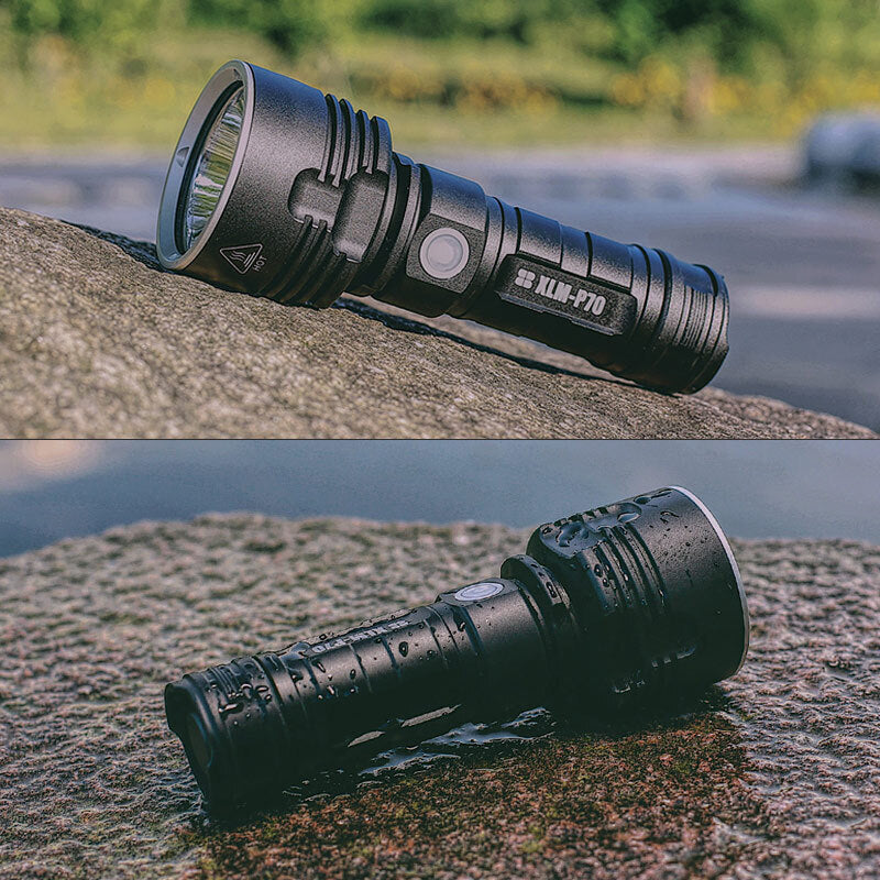 Professionele High-Performance LED-Zaklamp met Actieve Koeling | 100.000 Lumen | 2.350m Bereik | 18x CREE XHP70.2 | OLED-Display | IP68