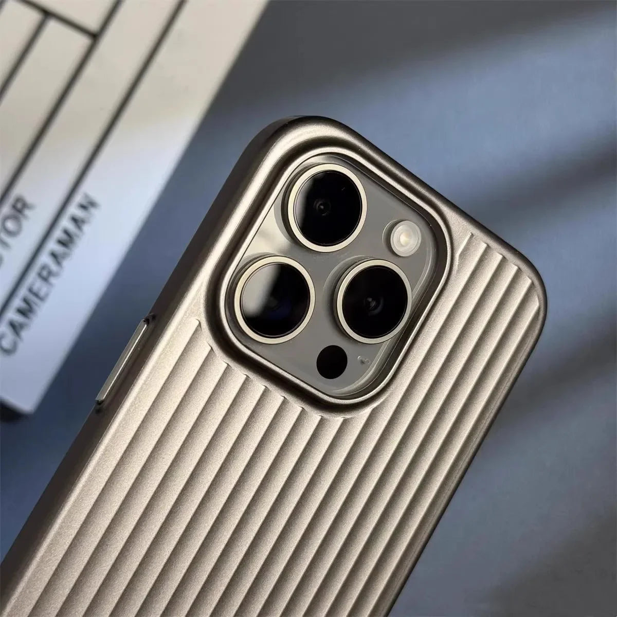 NoviroaShield | Ultra-Dunne Schokbestendige Telefoonhoes met Valbescherming