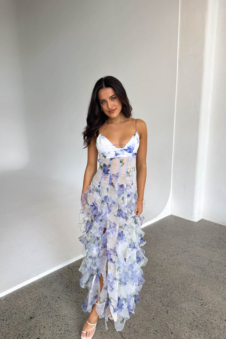Zomerse Maxi Jurk met Hartvormige Halslijn – De Romantische Flowjurk