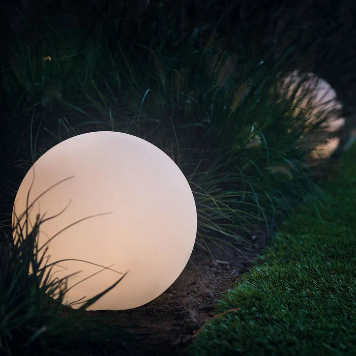 AuraKleur tuinbol LED-verlichting – 16 kleuren – Draadloos, weerbestendig en sfeervol voor tuin, terras en feest