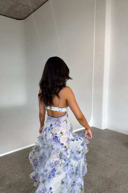 Zomerse Maxi Jurk met Hartvormige Halslijn – De Romantische Flowjurk