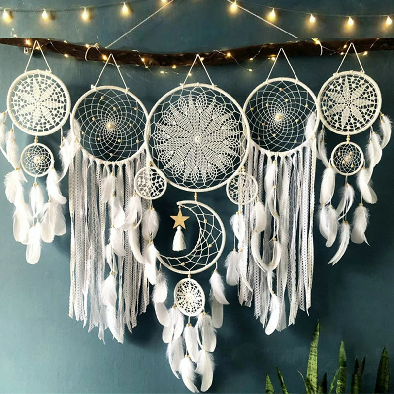 Macramé Dromenvanger met Maan en Veren - Bohemian Wanddecoratie
