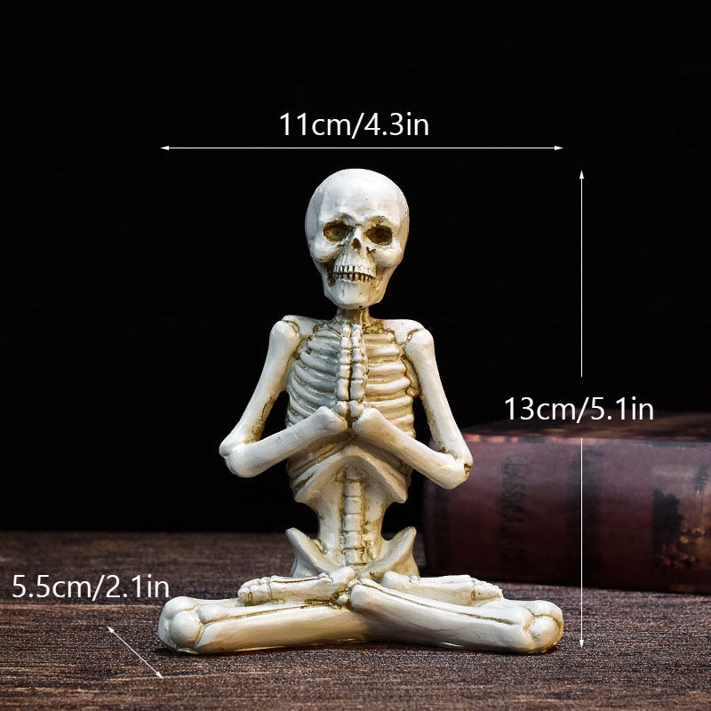 Halloween Beeldje – Resin Ornament in Vintage Wit of Zwart