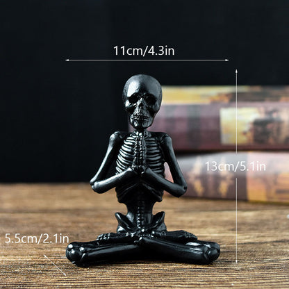 Halloween Beeldje – Resin Ornament in Vintage Wit of Zwart