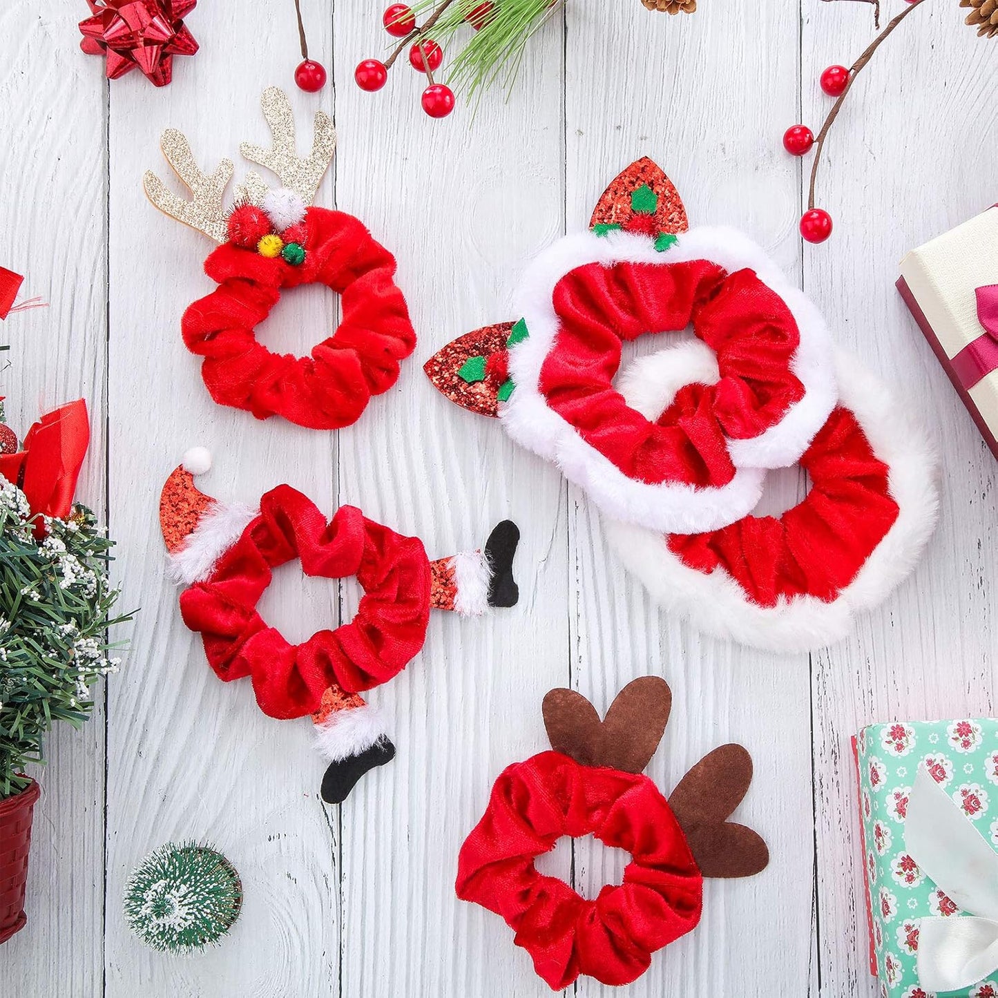 FluweelVrolijk Kerst Scrunchie Set – 10-Delige Haaraccessoire Collectie