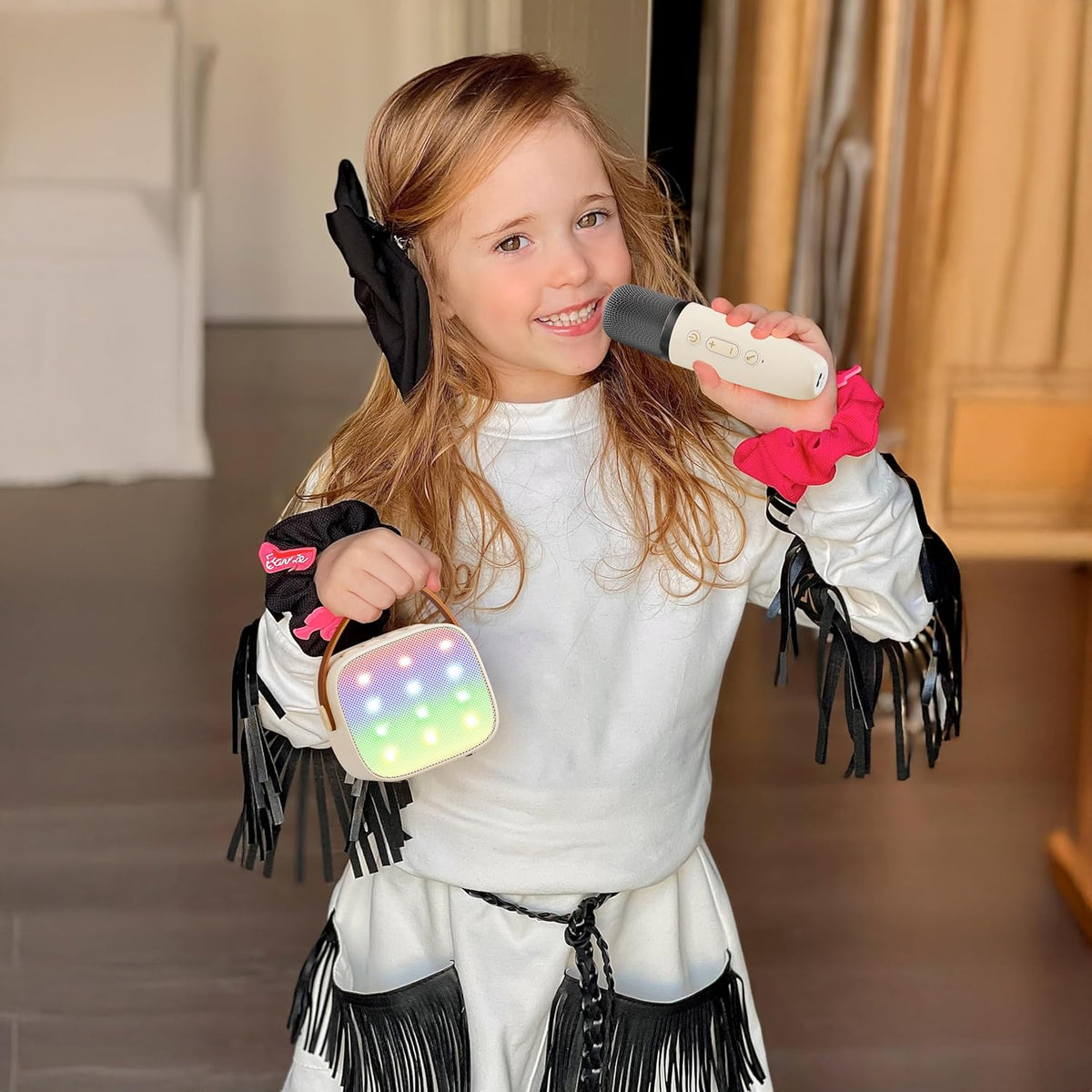 Skanto | Draagbare Mini-Karaoke-machine met Bluetooth-luidspreker en 2 Draadloze Microfoons – Veylo