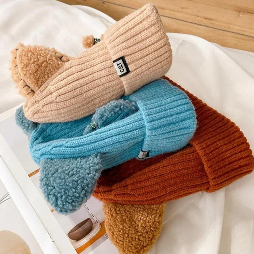 KattenOor WinterMuts CosyCharm – Zachte Gebreide Damesmuts met Speels Ontwerp